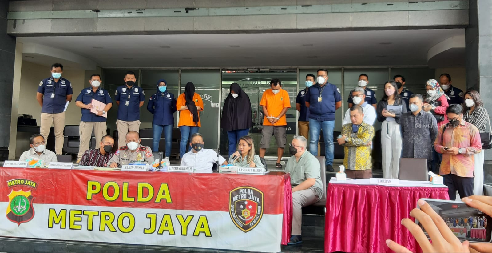 Polisi Bongkar Motif Eks ART Rampas Sertifikat Milik Ibu Nirina Zubir