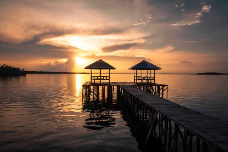 Hadirkan Vila di Atas Laut, Pulau Leebong Kian Mirip Maladewa