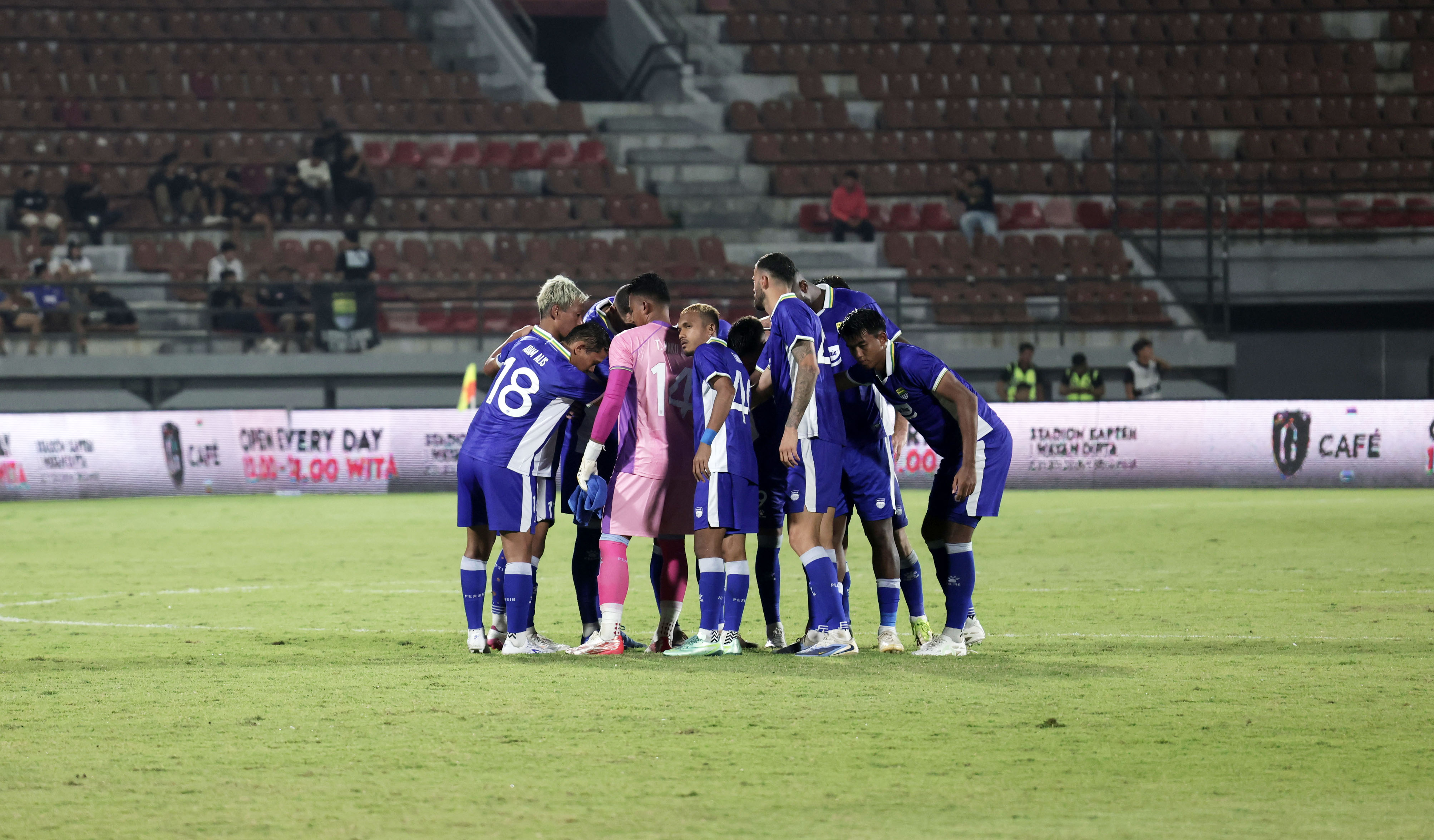 Pelatih Persib Kesampingkan Hitung-hitungan Jadi Juara Dewata Challenge Series, Siap Turunkan Semua Pemain Kecuali Sandy Walsh