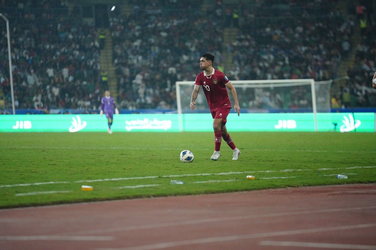 Timnas Indonesia Dilatih Patrick Kluivert, Shayne Pattynama Ajak Seluruh Pihak Berpikir Positif