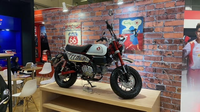 Tampil di IMOS 2024, Honda ST125 Dax Dibanderol Rp 82 Juta