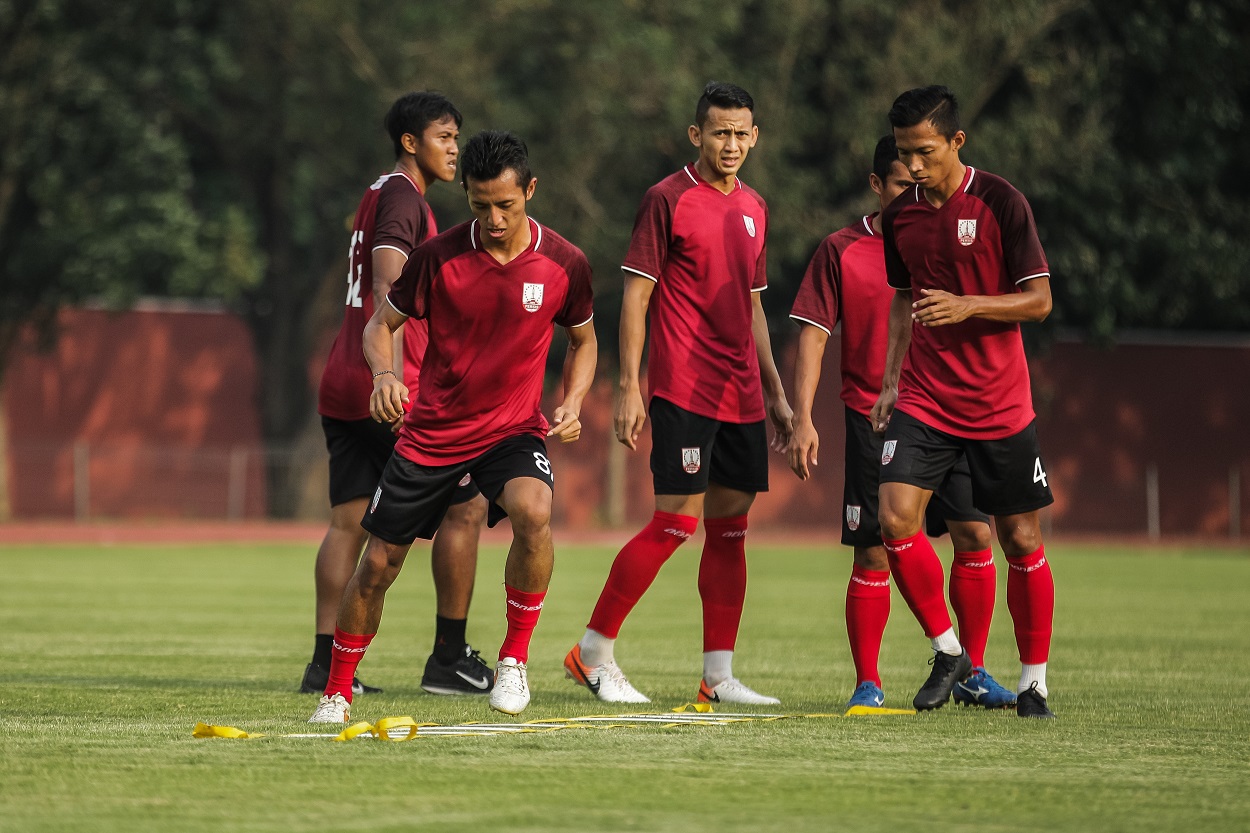 Punggawa Persis Solo mulai latihan rutin untuk persiapan bergulirnya Liga 2. (MP/Officer Persis Solo)