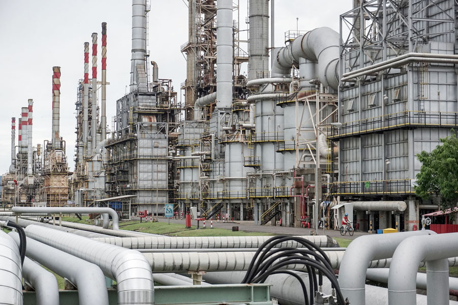 Harga Minyak Turun di Tengah Kekhawatiran Kelebihan Pasokan