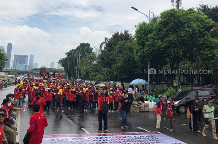 Demo Tolak Omnibus Law di DPR, Buruh Khawatir Kehilangan Pekerjaan