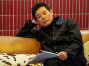 Aktor Senior Sung Dong Muncul,  Intrik Drakor We Are All Trying Here Makin Panas