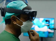 RS EMC Tangerang Kini Punya Layanan Operasi Tulang Belakang Berbasis AR