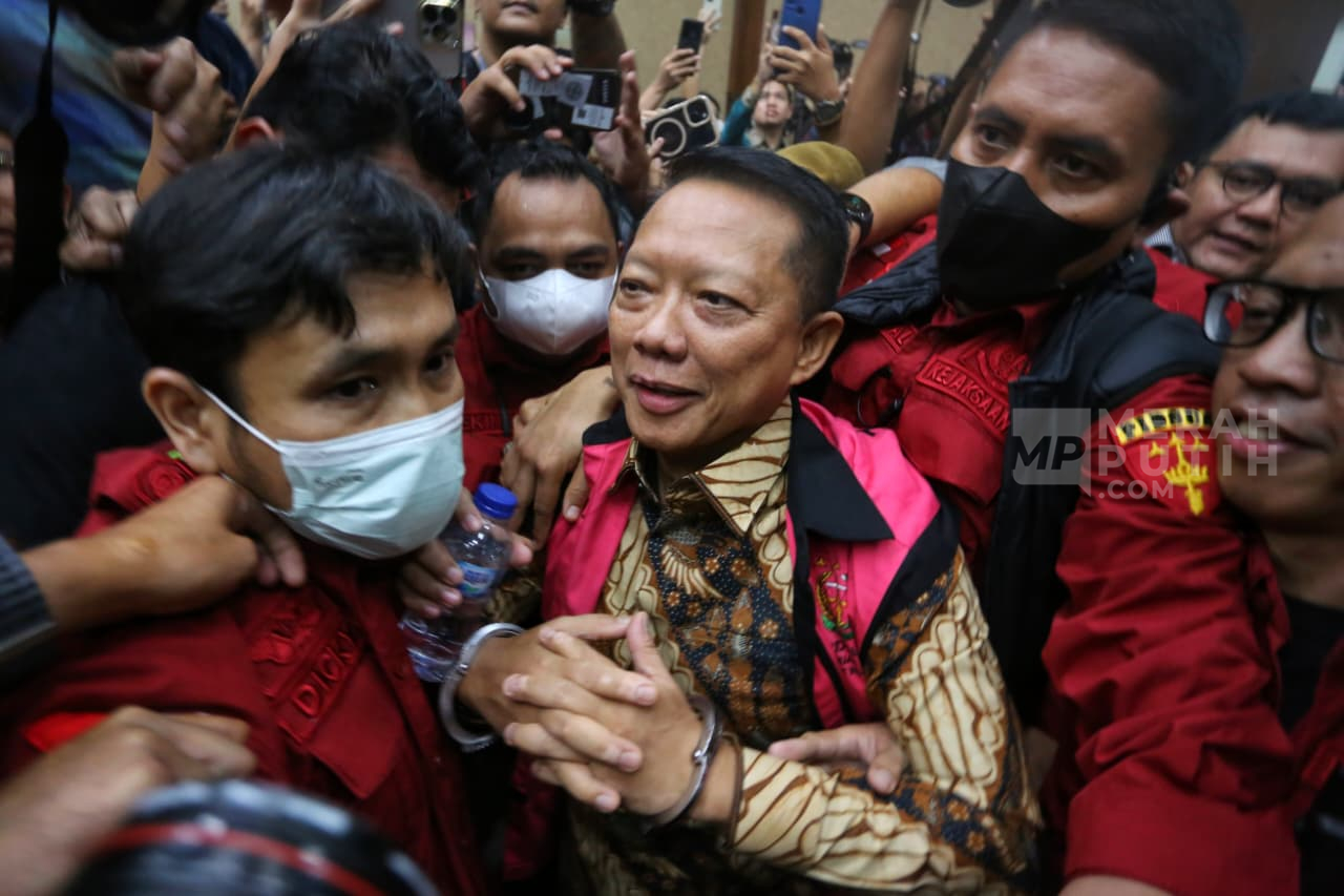 JPU Bongkar Modus Eks Jampidsus Febrie Samarkan Duit Haram, Bikin Kantor Advokat Sejak Masih Dirdik