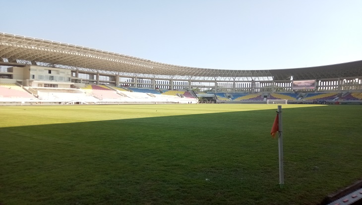 Lapangan Stadion Manahan Solo. Foto: MP/Ismail