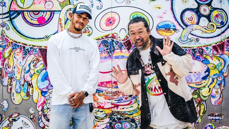 Gandeng Murakami, Lewis Hamilton Luncurkan Koleksi Fesyen