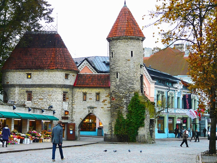 Kota tua abad pertengahan di Tallinn. (Foto: Pixabay/sharonang)