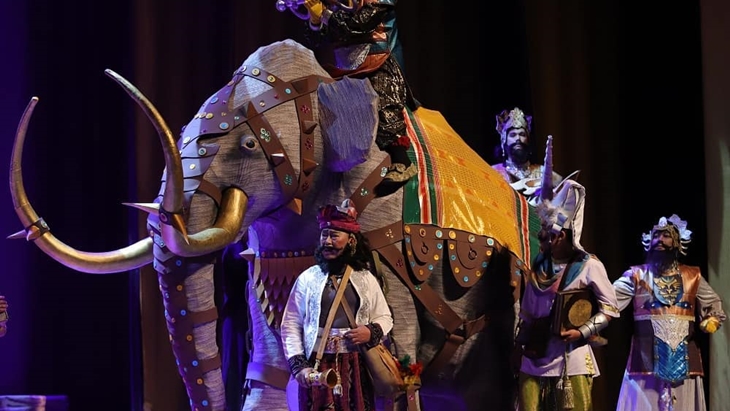 Penampilan Teater Koma denga judul Mahabarata: Asmara Raja Dewa. (Instagram/@teaterkoma)