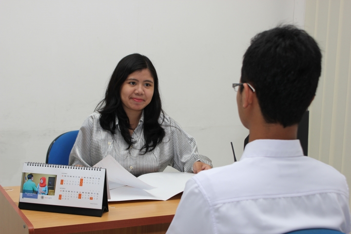 Hindari 7 Bahasa Tubuh Ini Saat Interview Kerja