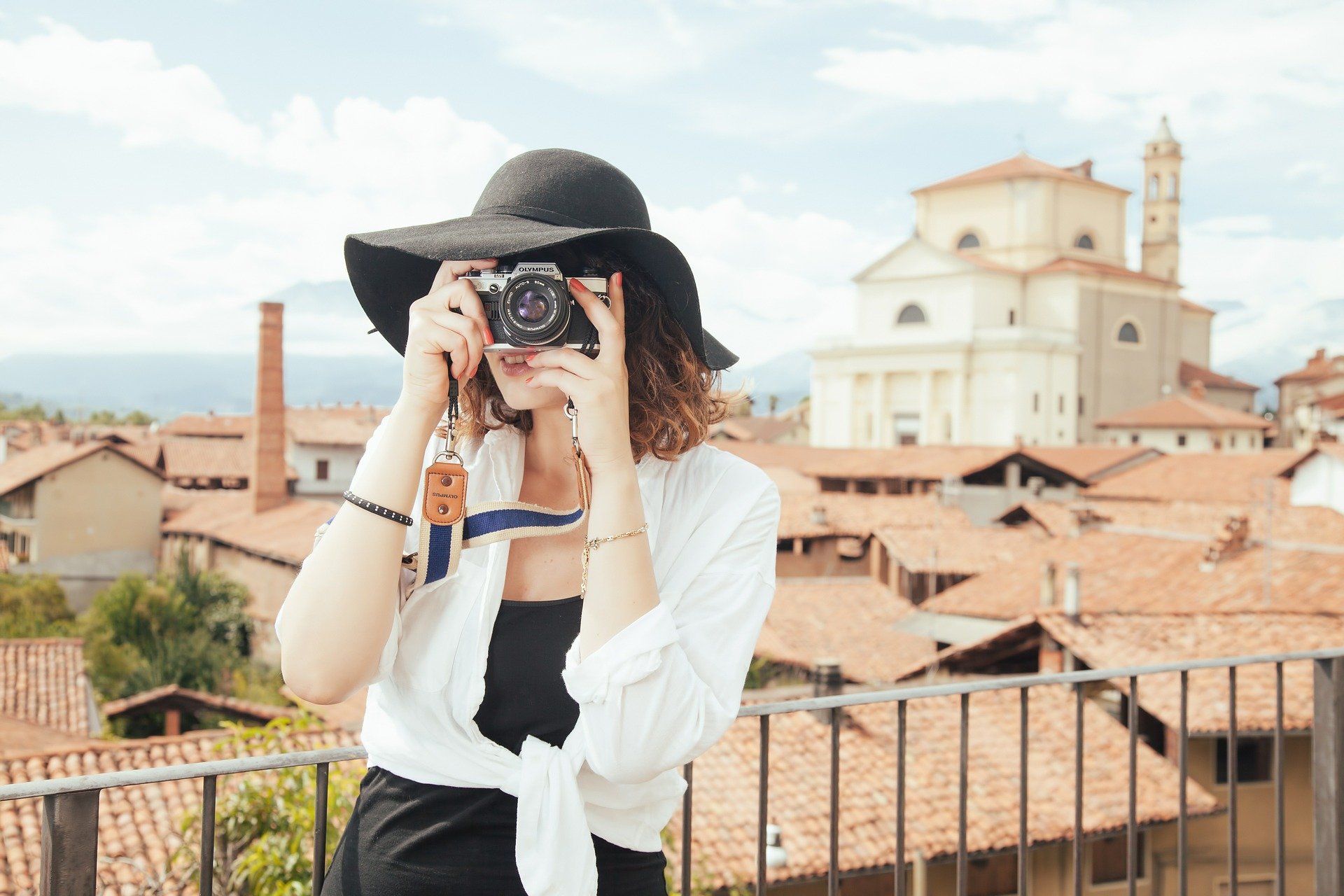 Traveling adalah makanan sehari-hari tour guide (Foto: Pixabay/SplitShire)