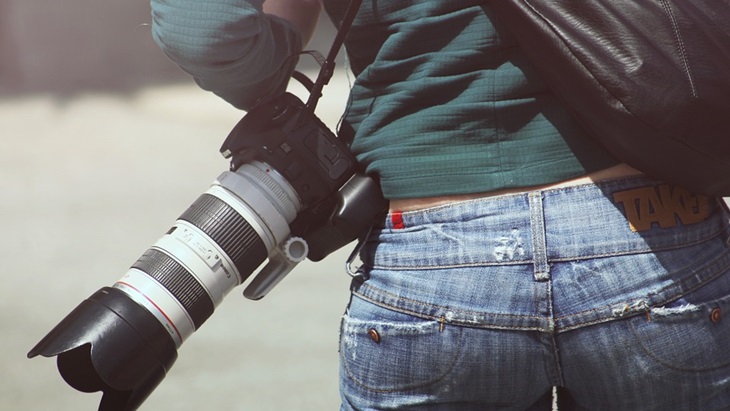 Memotret secukupnya. (Pixabay/SplitShire)