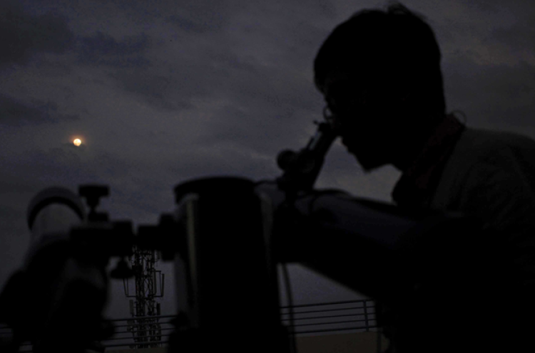 Ini Waktu Paling Pas Lihat Gerhana Bulan Total di Yogyakarta