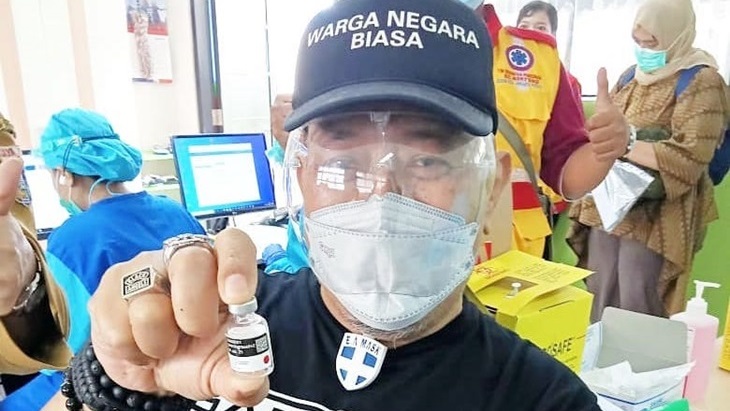 Indro Warkop Sempat Ditolak Vaksinasi Karena Ini