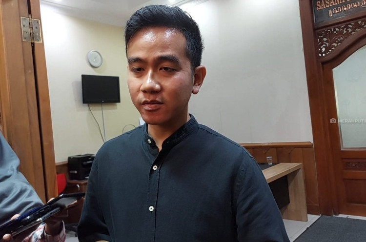 Iriana Jokowi akan Nikahkan Adiknya di Surabaya, Gibran: Doakan Acaranya Lancar
