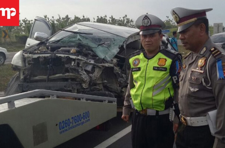 Tabrakan Beruntun Empat Kendaraan Terjadi di Cirebon 
