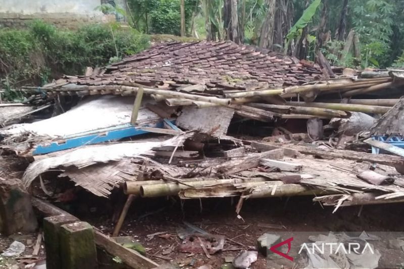 956 Rumah di Kabupaten Sukabumi Rusak Imbas Gempa Cianjur