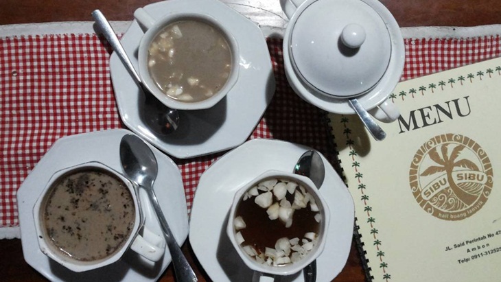 Kopi Dicampur Cengkih? Rasakan Sajian Istimewa Ini di Maluku Utara