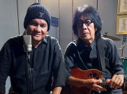 Lirik 'Pujangga Cinta', Lagu Ade Hubart Bareng Idolanya Dewa Gitar Indonesia Ian Antono