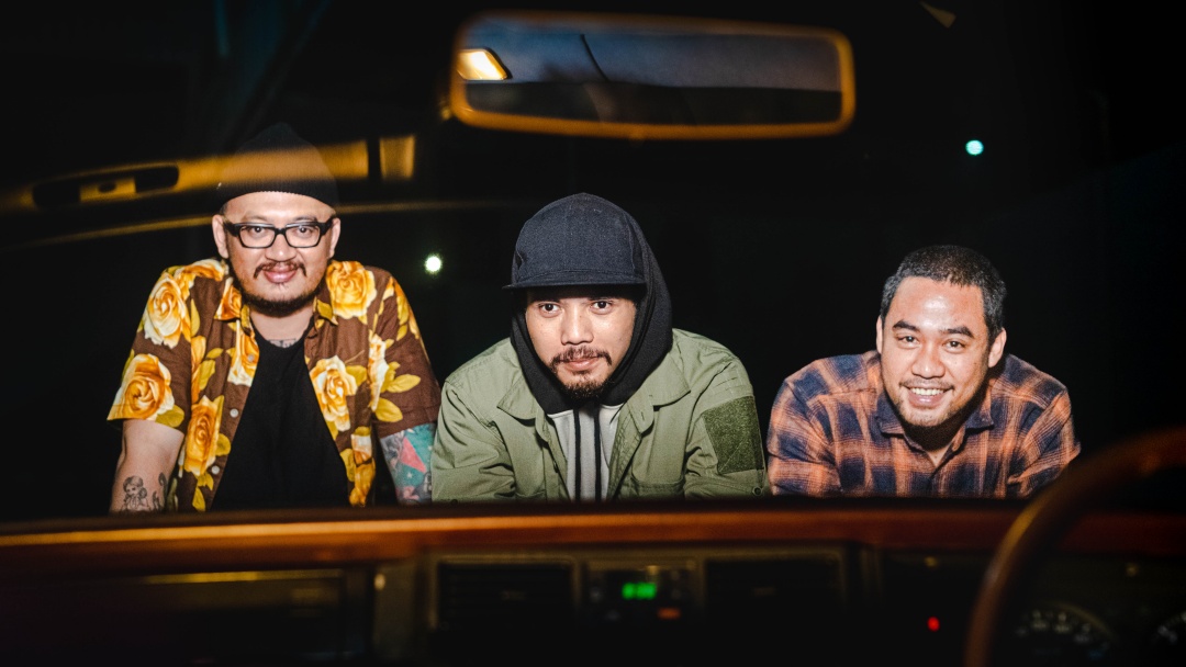 Slowright Teriakkan Arti Pertemanan Lewat Single 'SIDE BY SIDE