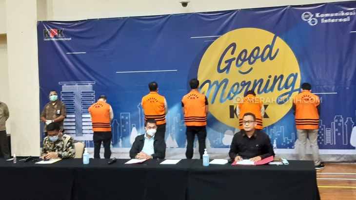 Konferensi pers KPK terkait penangkapan Menteri Kelautan dan Perikanan Edhy Prabowo dan jajaran KKP lain, di gedung KPK, Jakarta, Rabu (25/11). (Foto: MP/Ponco Sulaksono)