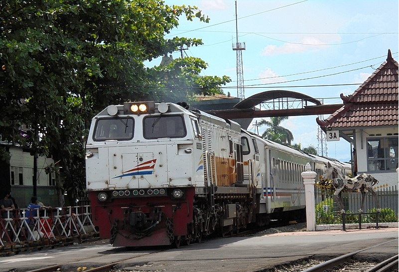 Mudik Dilarang, KAI Batalkan Seluruh Perjalanan KA Jarak Jauh