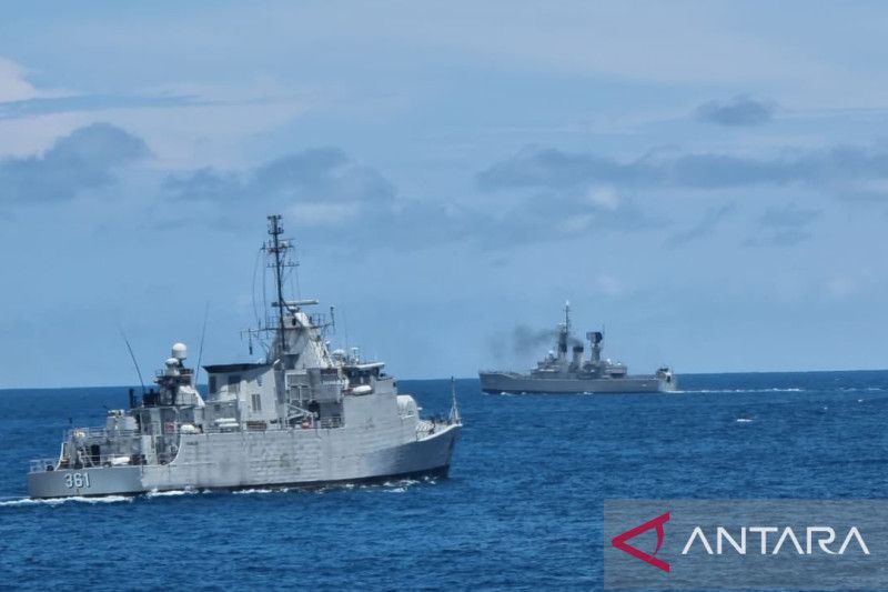 14 Kapal Perang Siap Tempur Mengelilingi Pulau Bali