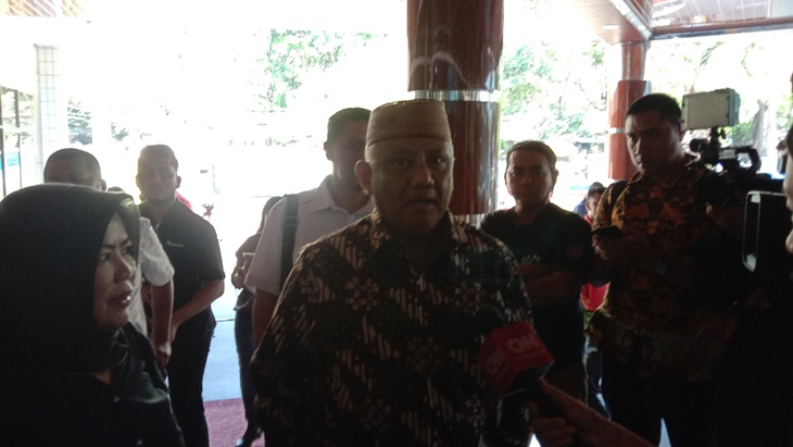 Gubernur Gorontalo yang juga Keponakan BJ Habibie, Rusli Habibie