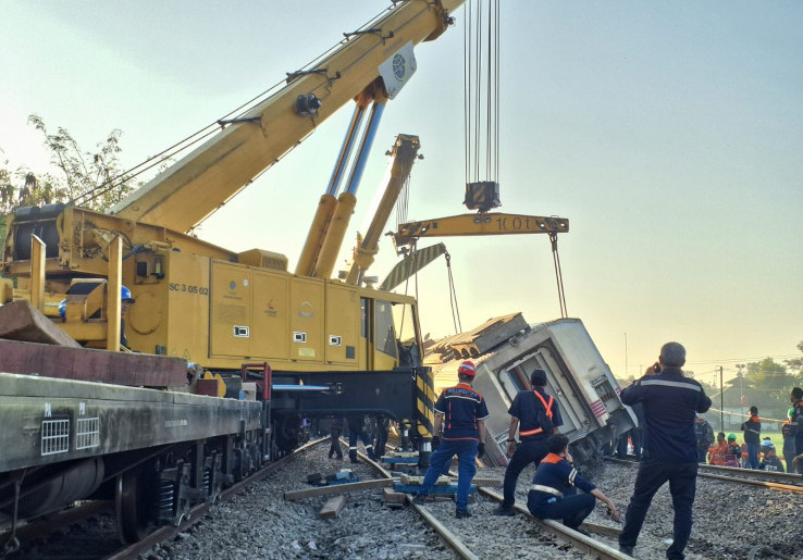 KA Argo Bromo Anggrek Anjlok, Sejumlah Perjalanan Kereta Dibatalkan hingga 3 Agustus  