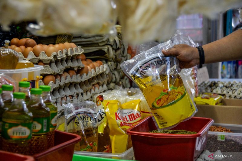 Minyak Goreng Subsidi Mulai Langka dan Harga Melebihi HET