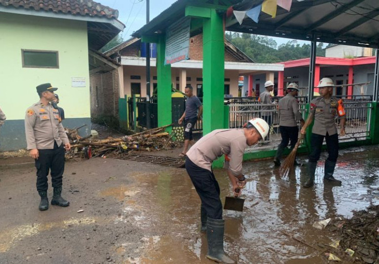 Tidak Ada Korban Jiwa dalam Banjir Bandang di Banyuresmi Garut, BPBD Kerahkan Tim Gabungan Tanggulangi Dampak