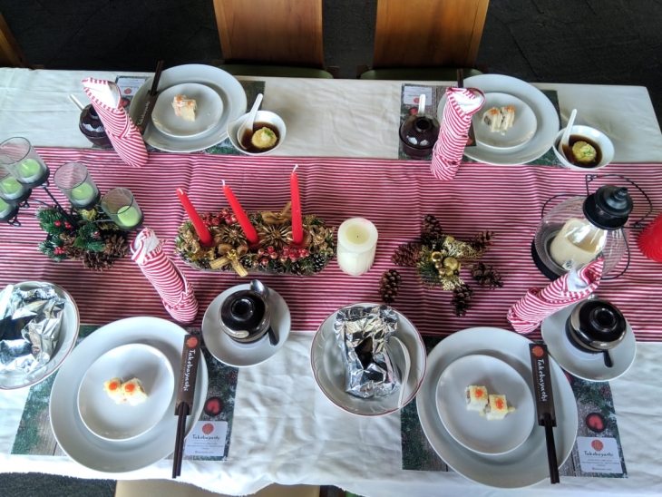 Ada menu khusus untuk menyambut Natal dan Tahun Baru (Foto: MP/Mauritz)