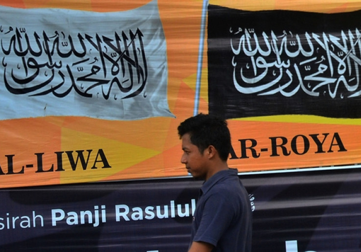 Massa 287 Diadang Polisi di Depan Istana, Mereka Akhirnya…