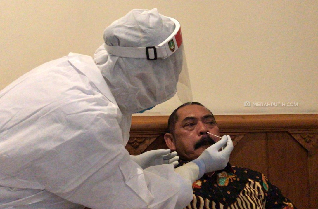 Jalani Tes Swab Massal, Wali Kota Solo: Semoga Hasilnya Negatif