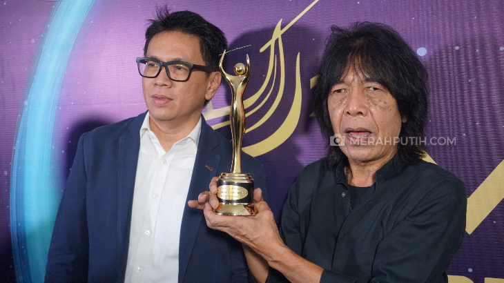 Meski Telah Senja, God Bless Tetap Berjaya di Ami Awards 2017
