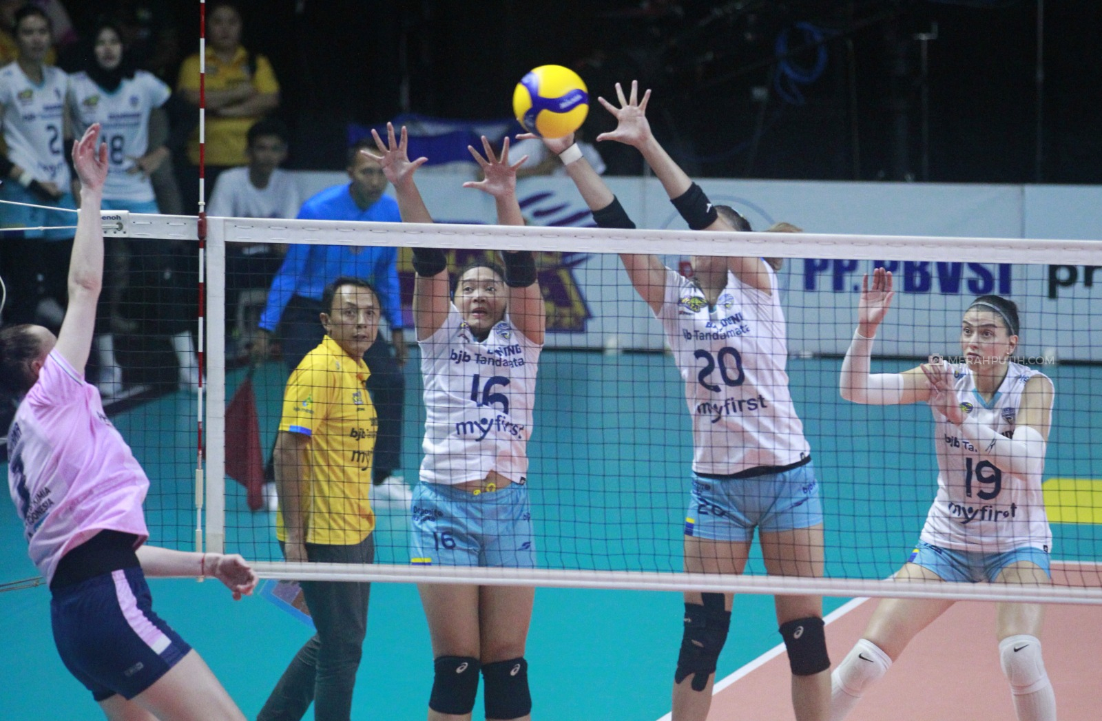 Bandung BJB Tandamata Pastikan Satu Tiket ke Grand Final Proliga 2023