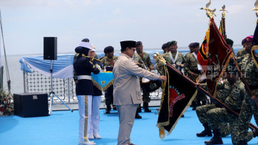 Presiden Prabowo Subianto Anugerahkan Tanda Kehormatan Samkaryanugraha 