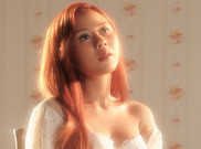 Perjalanan Dewasa Nadin Amizah dalam Album 'Untuk Dunia, Cinta, dan Kotornya'