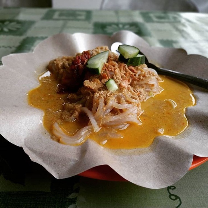 Lakse yang dibuat seperti mie dari Kelupauan Riau. (Foto: instagram.com/bg_andrez)