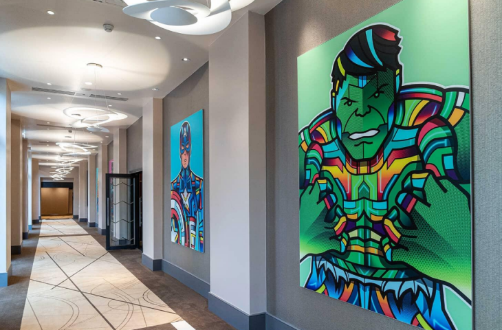 Setiap pengunjung dimajakan denngan koleksi Marvel yang berada disetiap sudut hotel. (Foto: Marvel)