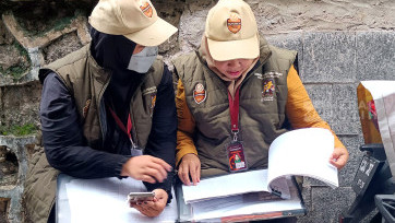 Petugas Pantarlih Lakukan Coklit Data Pemilihan Serentak Tahun 2024 di Jakarta