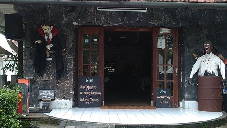 Kafe di Bogor ini Tawarkan Manisnya Cokelat dalam Balutan Mistis