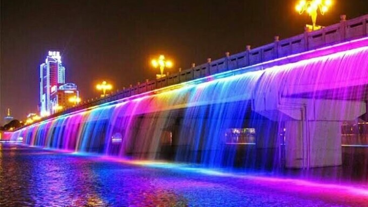 Destinasi Wisata Bridge Fountain, Ikon Baru Kota Semarang