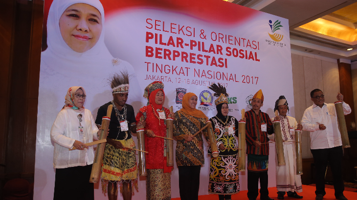 Restu Presiden Jokowi Penentu Nasib Khofifah di Pilgub Jatim 