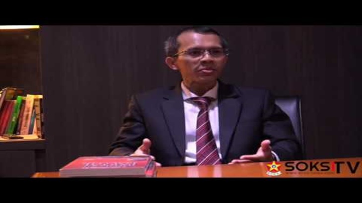 Pengamat Politik Ujang Komarudin