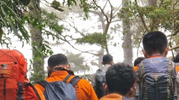 164 Pendaki Dievakuasi dari Gunung Marapi