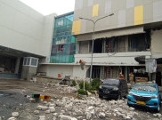 4 Orang Terluka Akibat Ambruknya Plafon Mal Margo City
