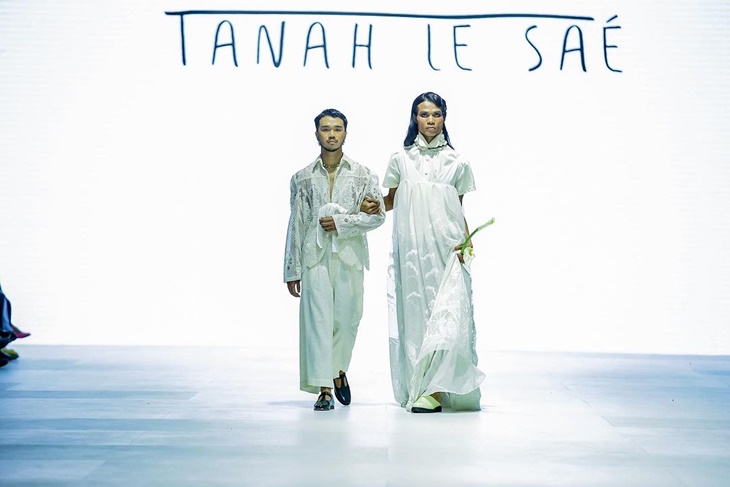 3 Fakta Menarik Jakarta Fashion Week 2024